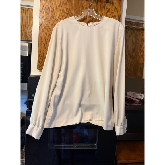 Lynn & Co. Tops - Lynn & Co Vintage Cream Long Sleeve Blouse Back Zipper Button Cuff Top Size 12
